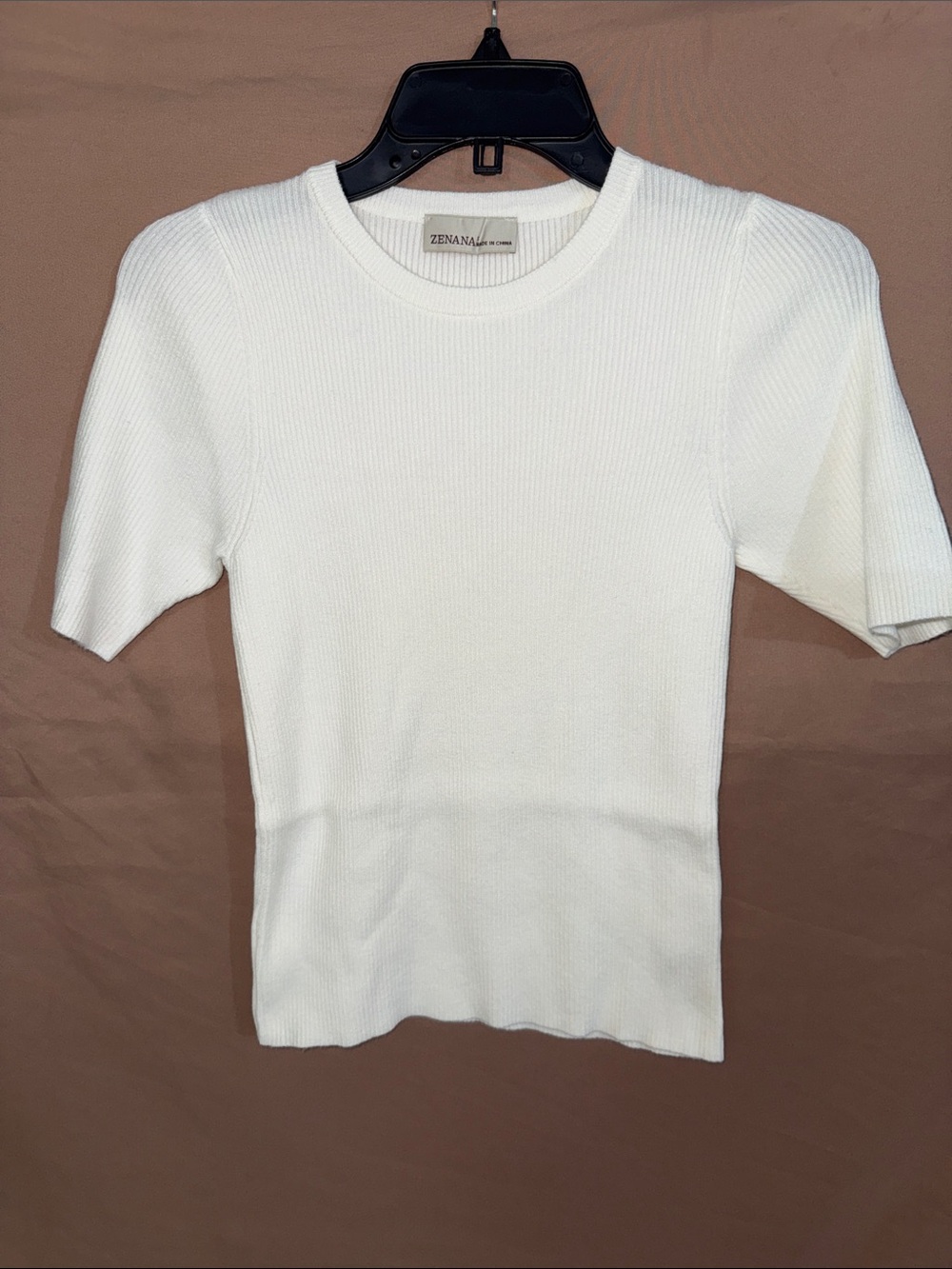 NWT Women’s Small Zenana Outfitters Cream Ribbed Short Sleeve Knit Top